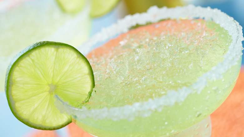 margarita with lime garnish