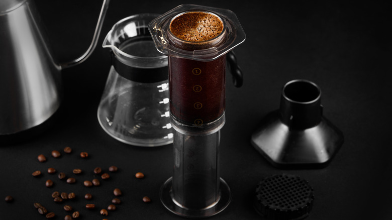 Aeropress coffee making device 