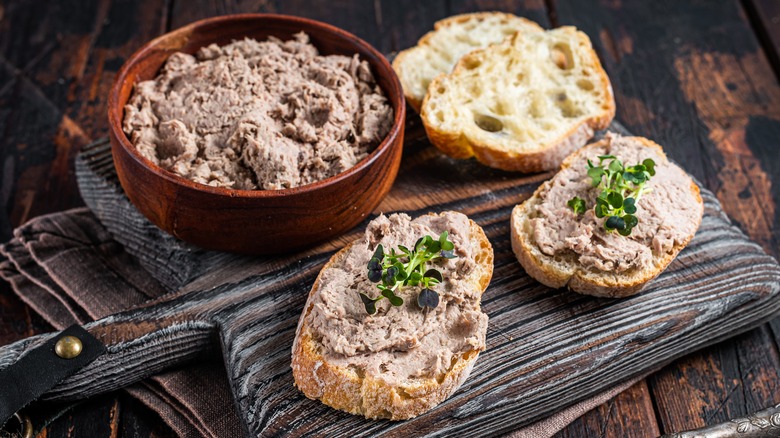 Duck rilettes on tray