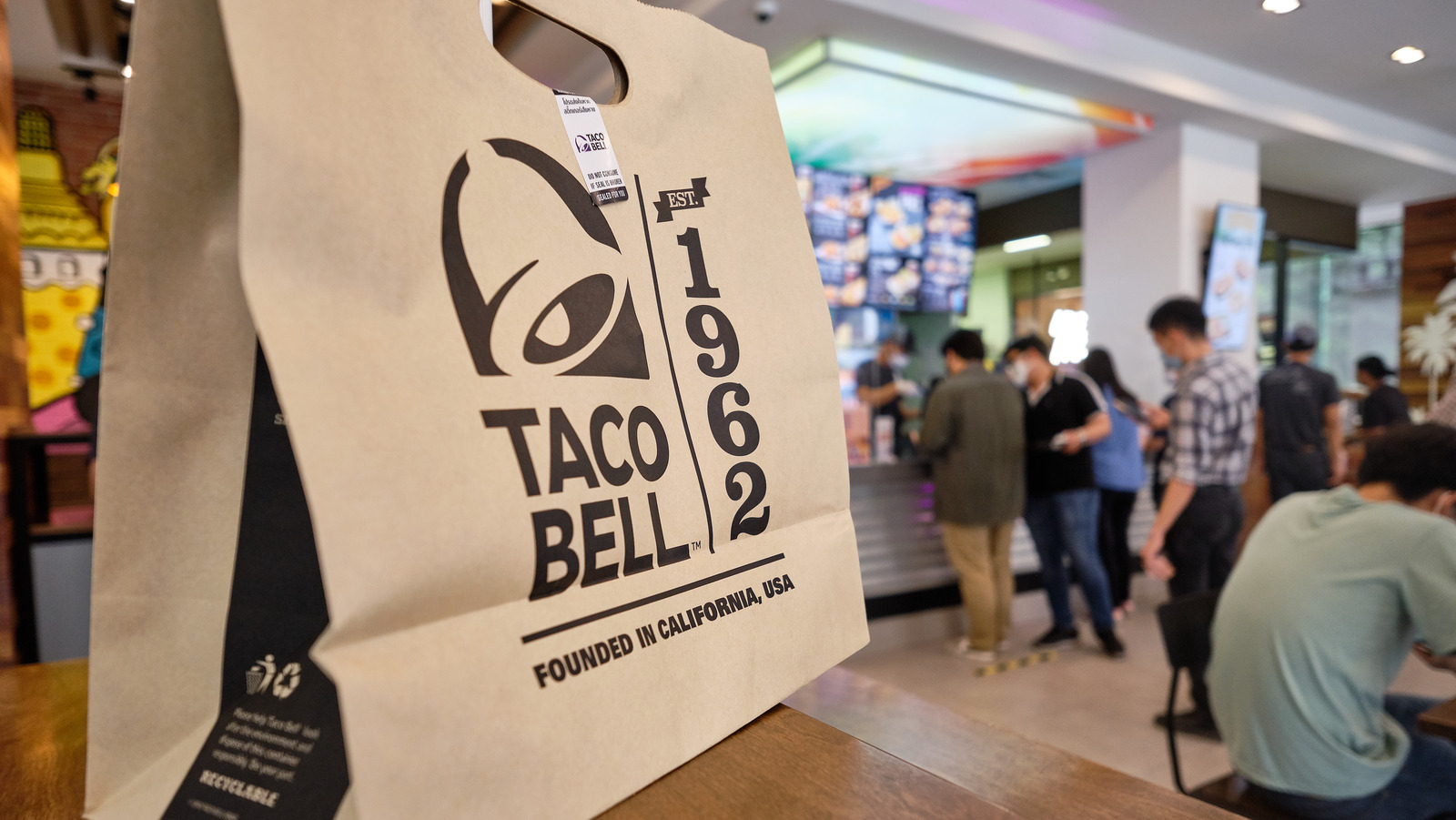 The Discontinued Menu Item Taco Bell Fans Voted Back On The Menu