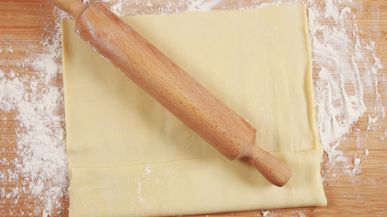 Puff pastry with rolling pin