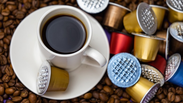 Coffee with unbranded capsules