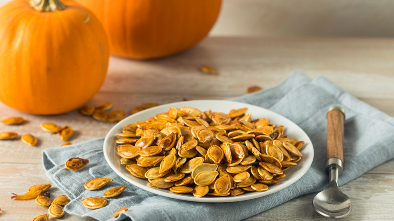 roasted pumpkin seeds