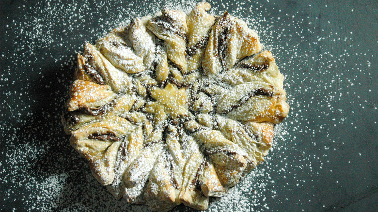 snowflake pastry garnished with sugar