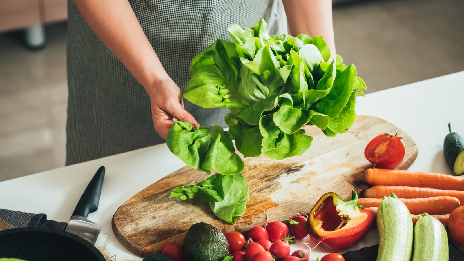 Lettuce Storage Hack for Crisp Leaves