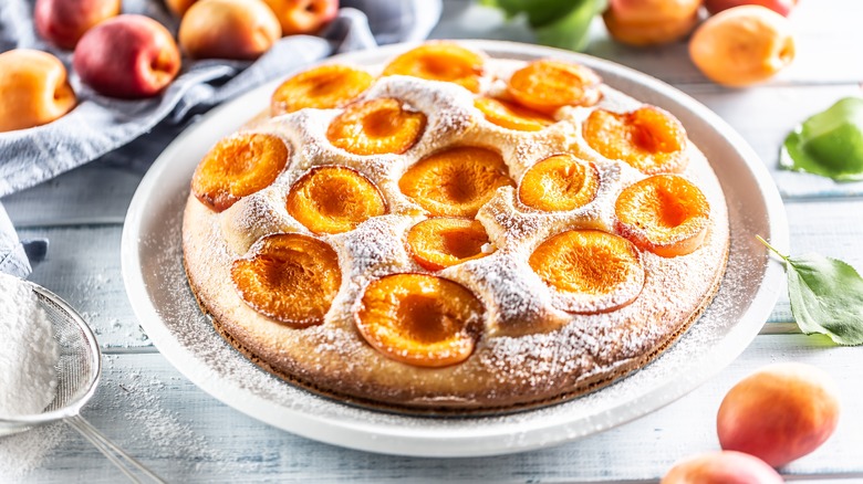 Apricot cake