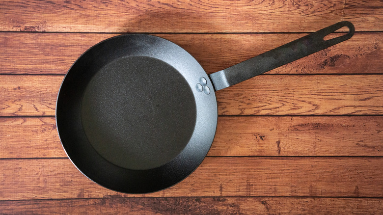 carbon steel skillet