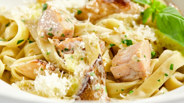 Fettucine alfredo entree