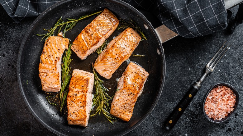 pan fried fish fillets with herbs