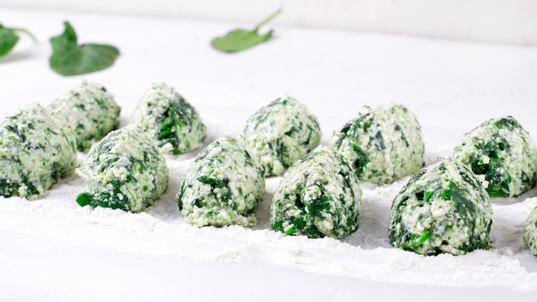 gnudi dough with spinach