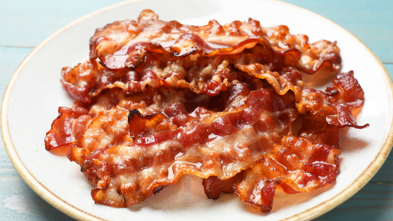 plate of cooked bacon