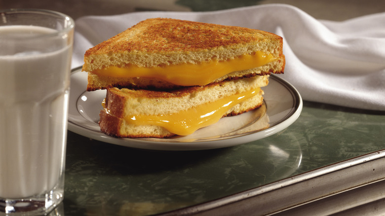 grilled cheese sandwich on plate