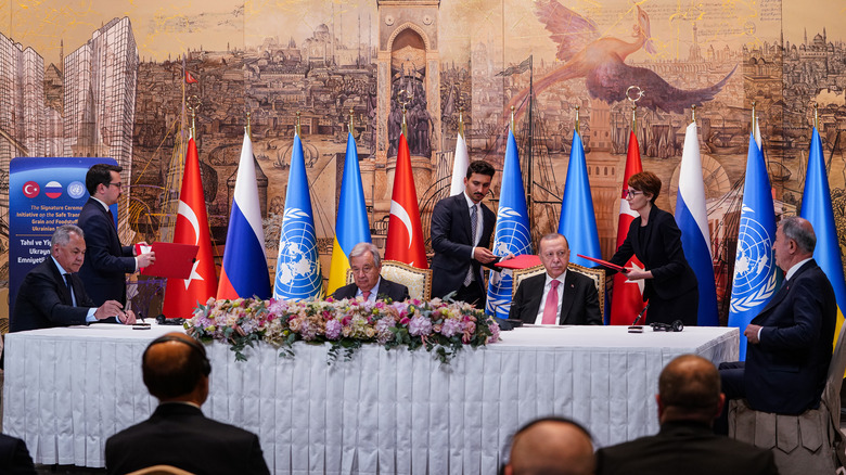 delegates from Ukraine and Russia meet in Turkey