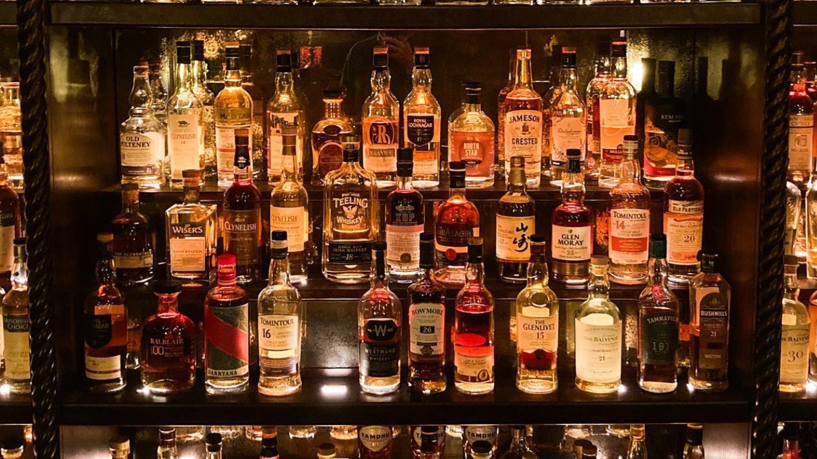 The Fife Arms Bar In Scotland Hides A Cozy Whiskey Library Inside