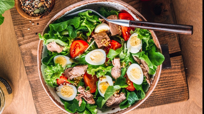 tuna nicoise with quail egg