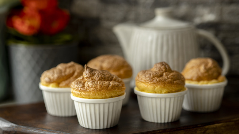 Souffles with tea