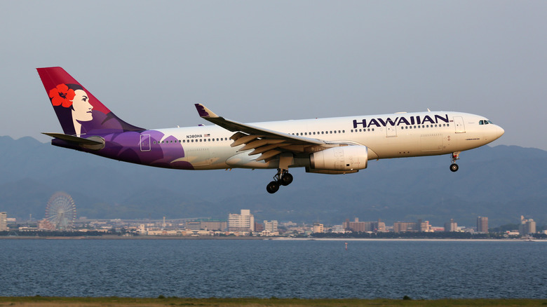 Hawaiian Airlines plane