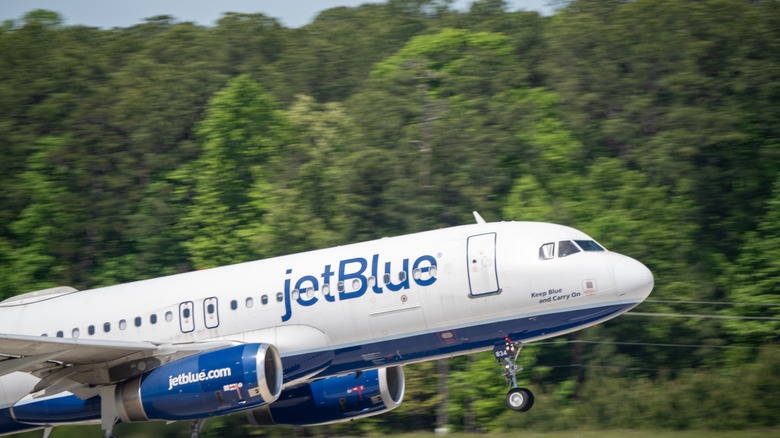 JetBlue plane takeoff