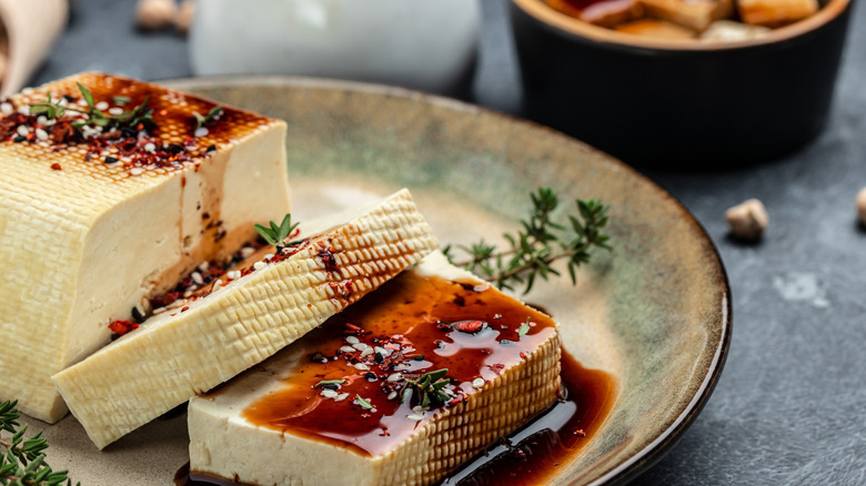 Marinating tofu block