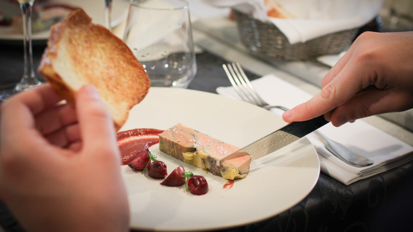 The Biggest Difference Between Foie Gras And Pâté