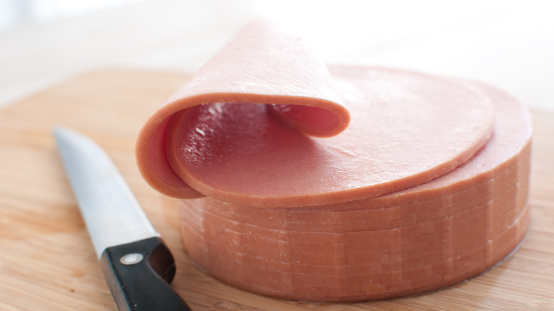 Sliced bologna