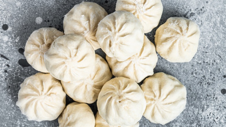 Steamed dumplings and soy sauce