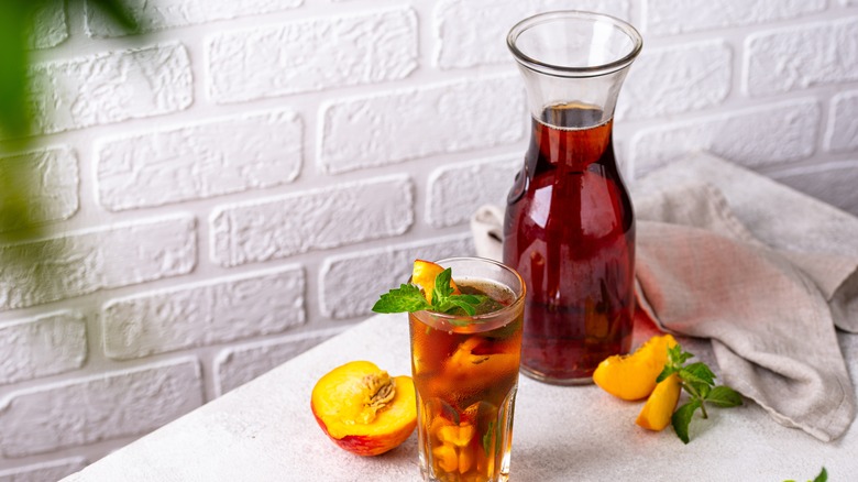 iced tea with peach