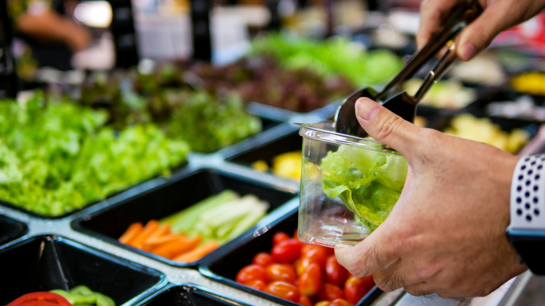 to-go salad bar