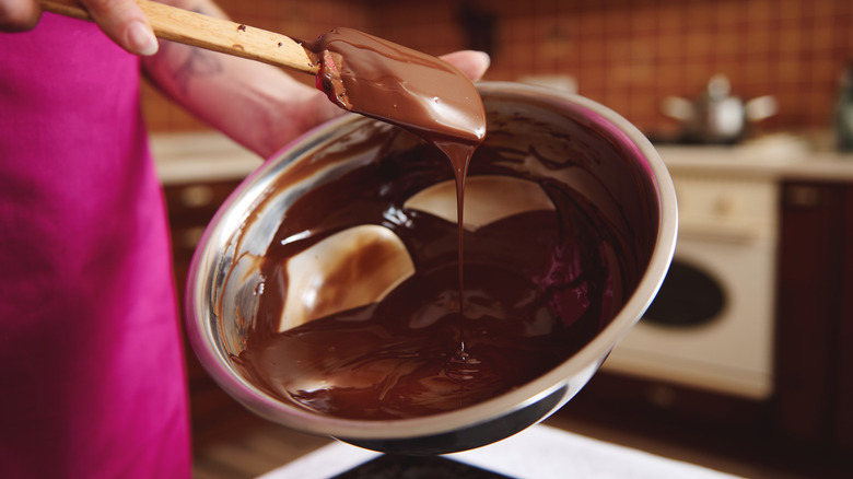 tempering melted chocolate