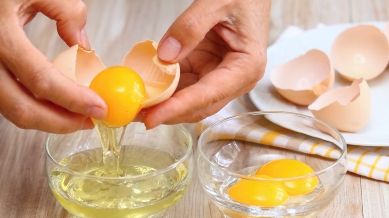 cook separating egg whites