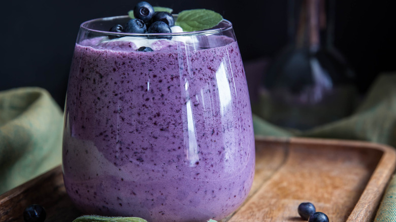 blueberry smoothie