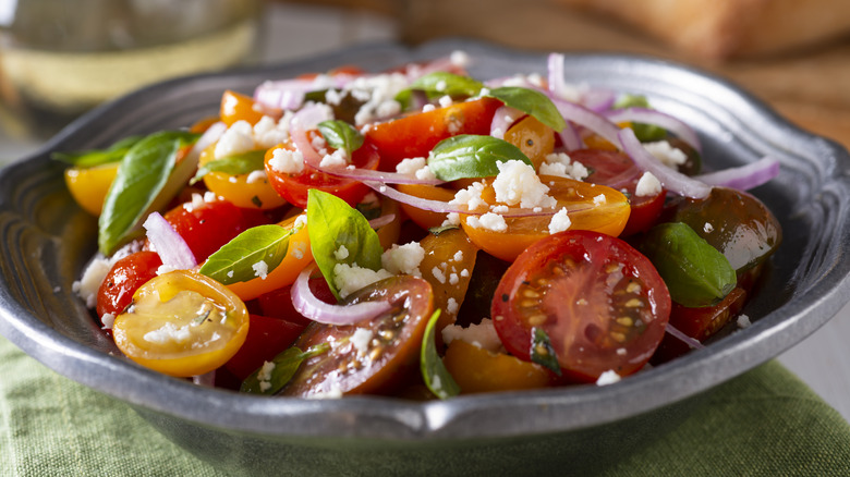 tomato salad with topping