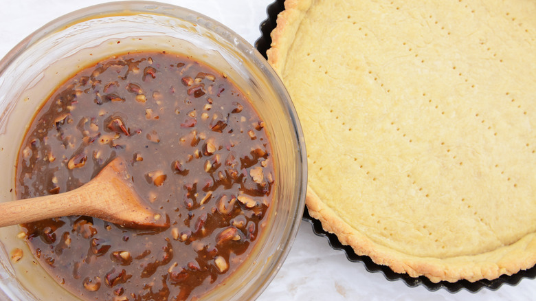 making pecan pie filling