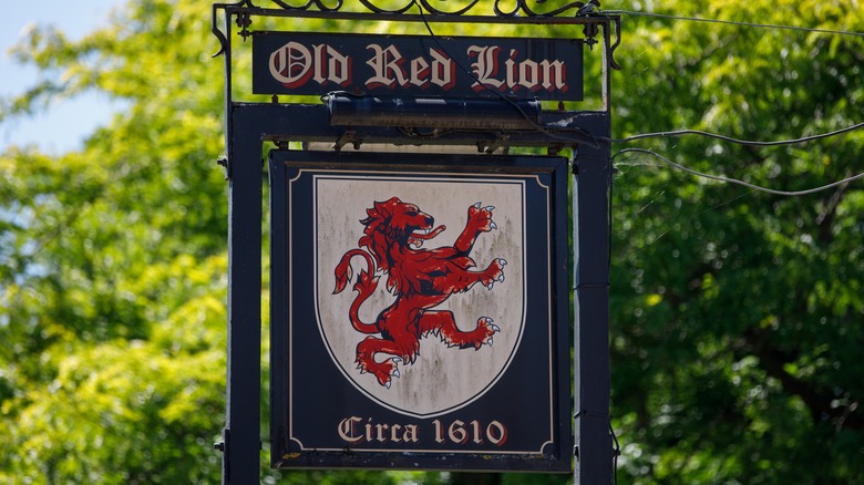 Red Lion pub sign