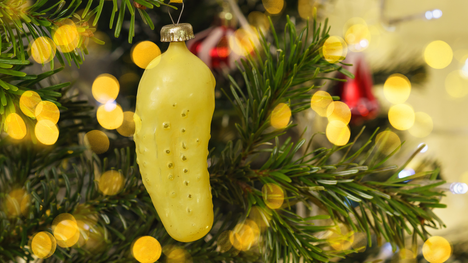 the-history-of-the-christmas-pickle-ornament-tradition