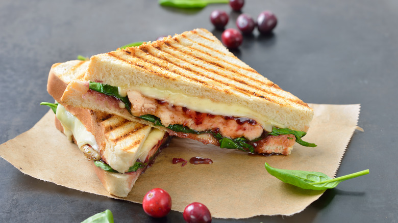 Grilled cheese with chicken and cranberry sauce