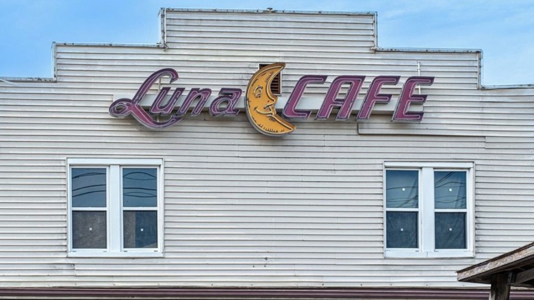 Luna Cafe Granite City, Illinois