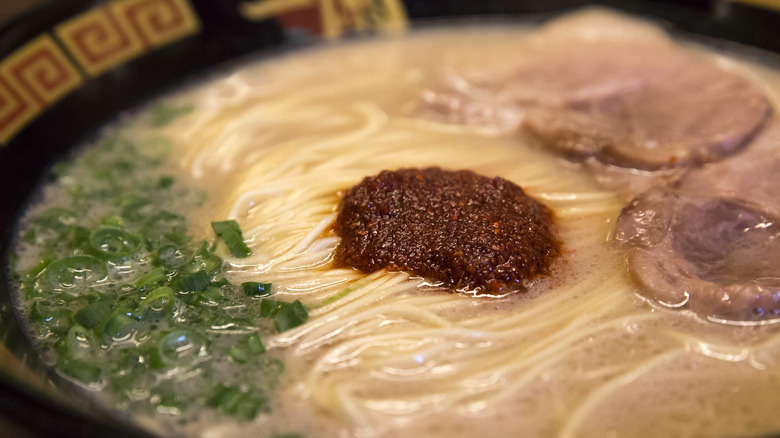 Tonkotsu in bowl