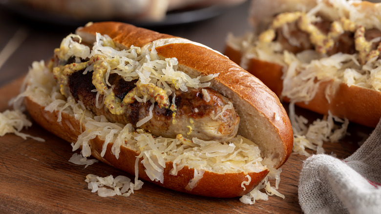 bratwurst with sauerkraut