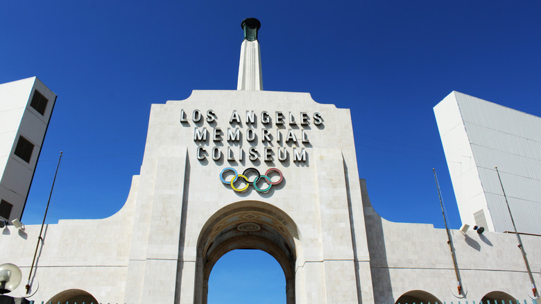 la memorial coliseum olympic facade