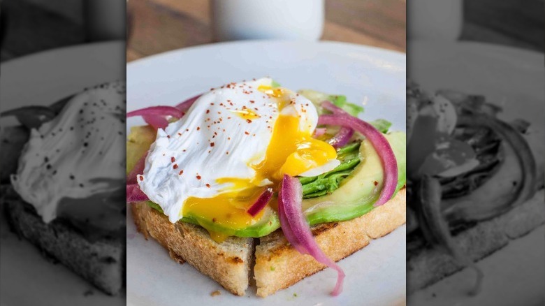 Avocado toast with egg and onions