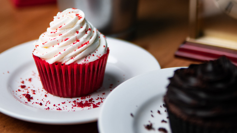 red velvet and chocolate cupcakes