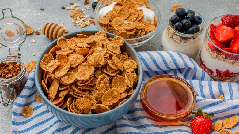 bowl of corn flakes cereal