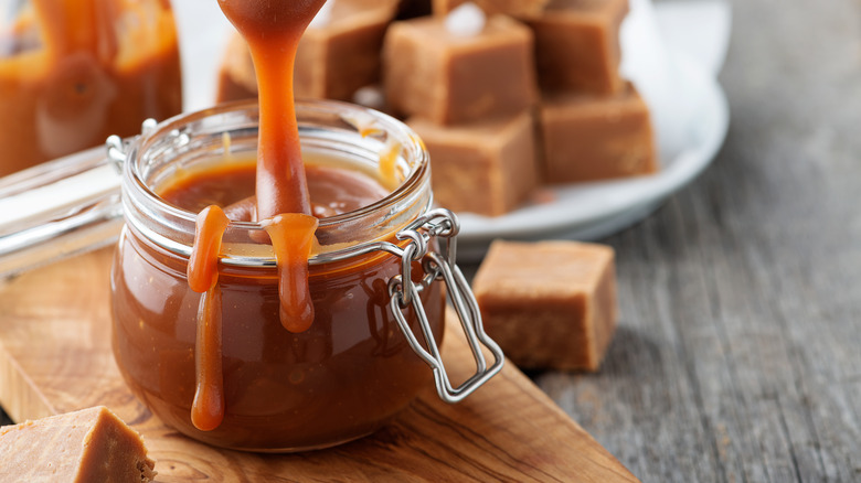 caramel sauce in jar