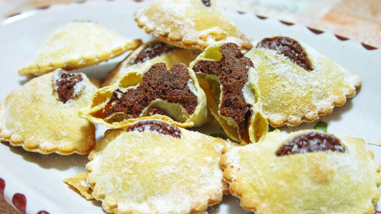 pile of Mpanatigghi cookies