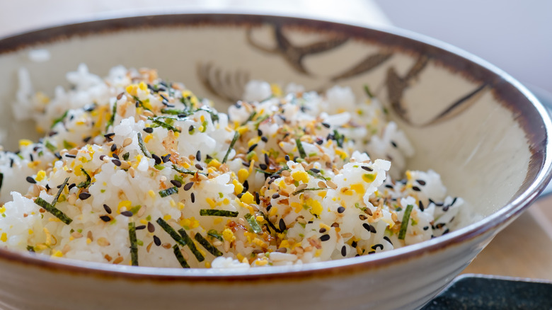 Closeup of furikake seasoning over rice.