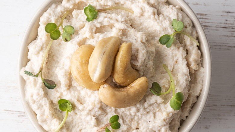 Vegan cashew cheese