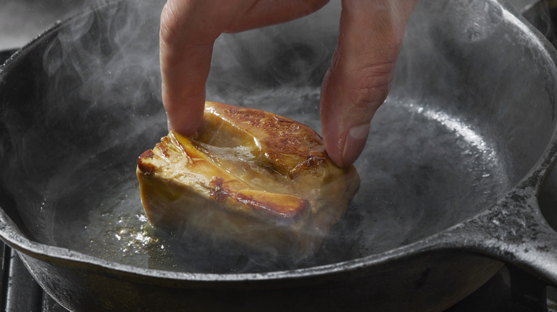 pan searing foie gras