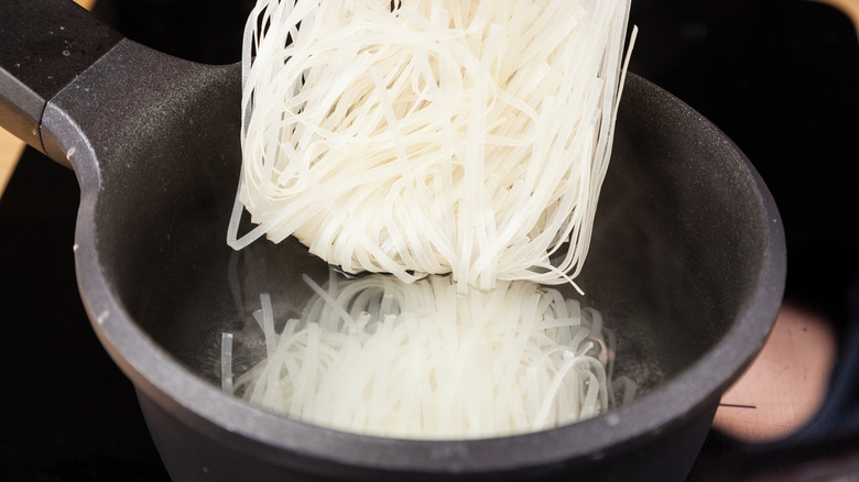 soaking rice noodles