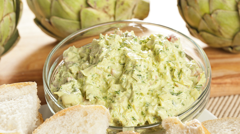 artichoke dip with bread